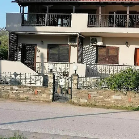 Afroditi's House * Nikiti (Sithonia)